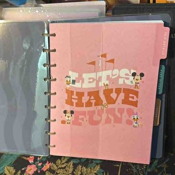 Happy Planner - Disney Best of Times Classic size notebook W/discs - Picture 3 of 8